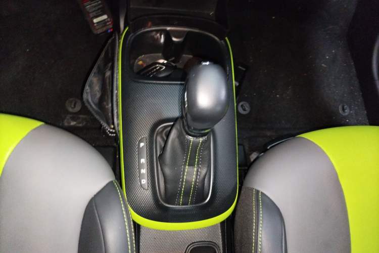 Used Roewe Clever 2021 302 km New Four-Seater Super-Efficient Version
