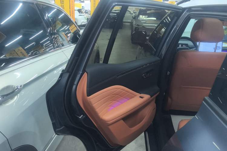 Used AION V 2024 Aion Tyrannosaurus 650 LiDAR Edition
