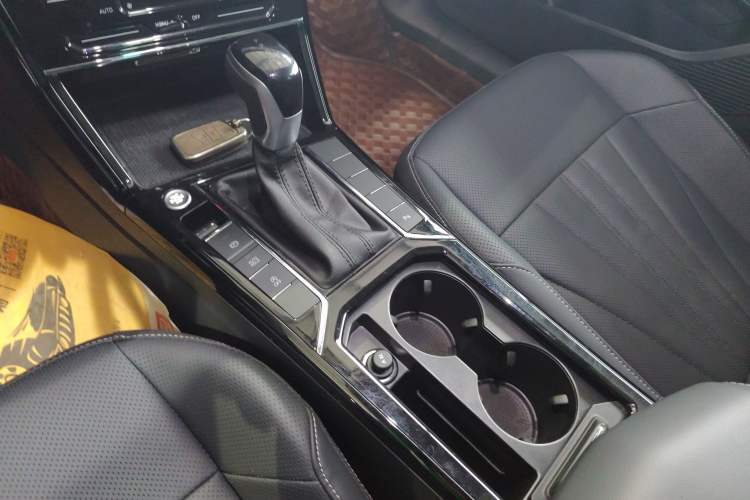 Used Volkswagen Passat 2025 Outstanding Model 330TSI Elite Edition