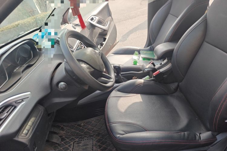 Used Peugeot 2008 2014 1.6L Manual Fashion Edition