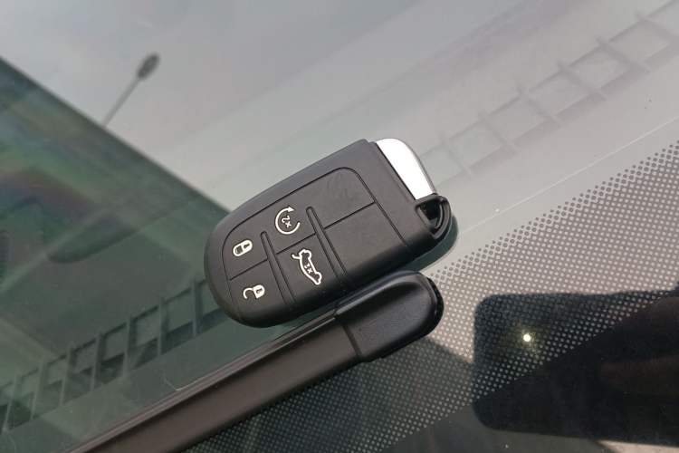 Used  Compass 2017 200TS Automatic High-Performance All-Wheel Drive Edition
