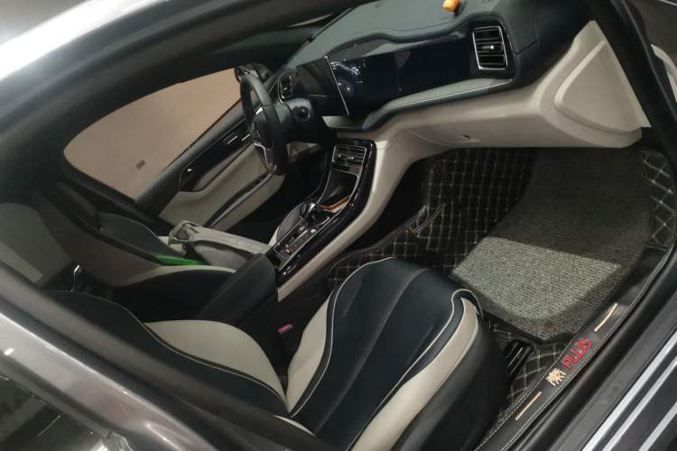 Used BYD Qin PLUS 2021 EV 400KM Luxury Model
