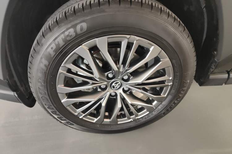 Used Toyota Wildlander 2023 2.0L CVT Two-Wheel Drive Luxury PLUS Edition
