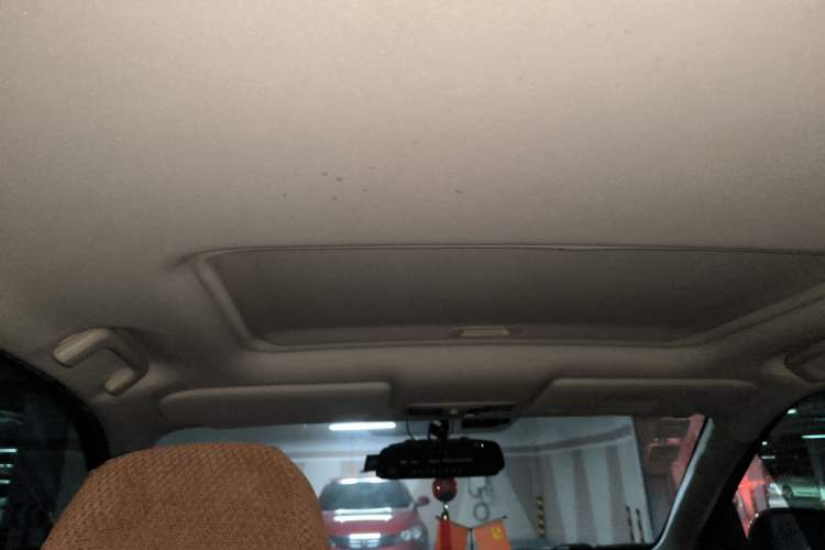 Used Mitsubishi Outlander 2019 2.0L Two-Wheel Drive Comfort Edition 7-Seater China VI Standard
