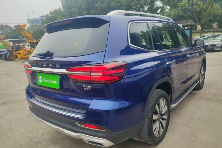 Used Roewe RX8 2018 30T Smart Connectivity Two-Wheel Drive Flagship Edition
