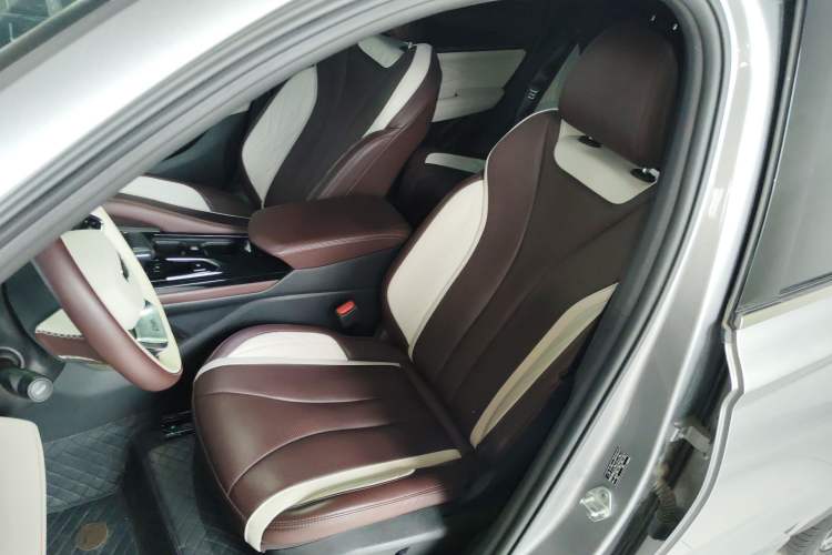 Used Geely Auto Monjaro L 2021 2.0TD DCT EVO Two-Wheel Drive Smart Luxury Version
