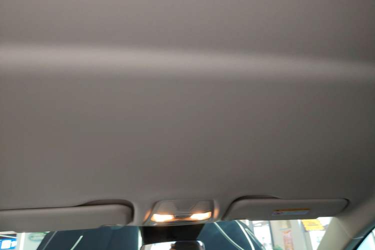 Used Hongqi E-QM5 2022 431 km Charge & Enjoy Edition
