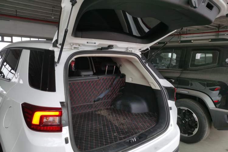 Used Changan CS55 2018 1.5T Automatic Colorful Edition China V Standard
