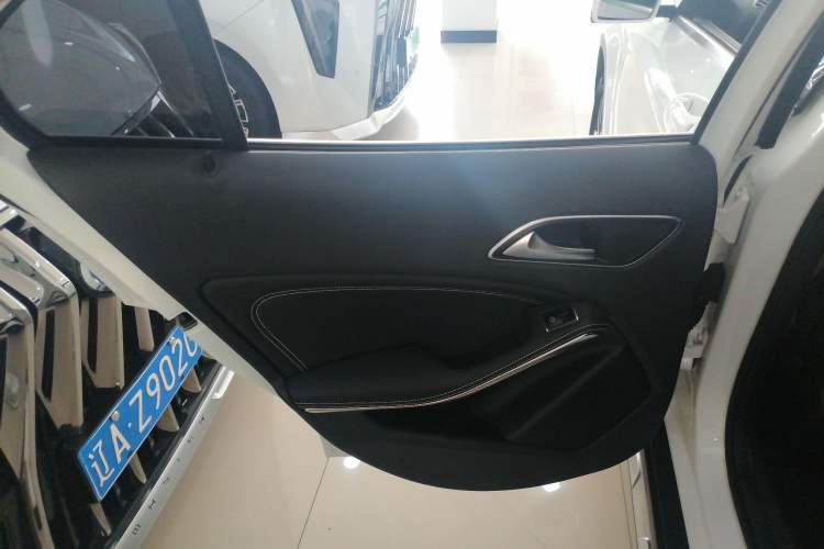 Used Mercedes-Benz GLA 2015 GLA 220 4MATIC Fashion Model