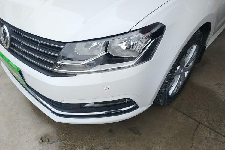 Used Volkswagen Lavida 2015 230TSI DSG Comfort Edition
