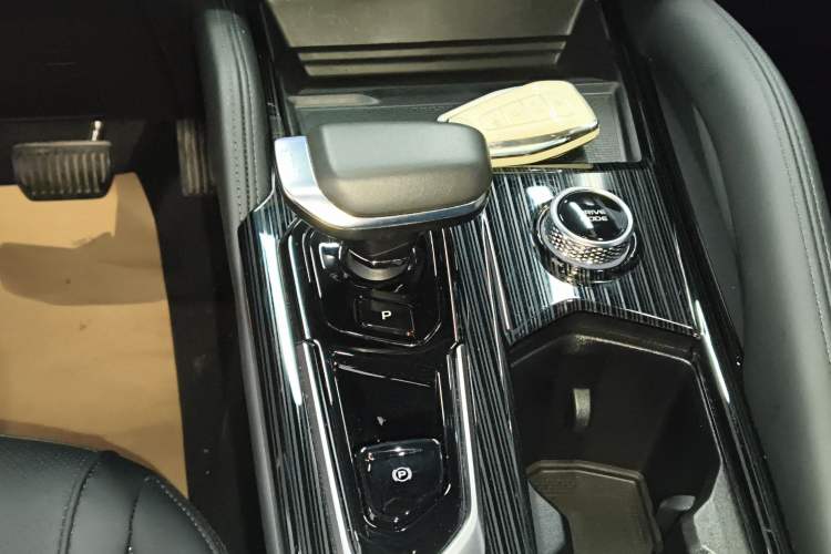 Used Geely Auto Monjaro L 2023 2.0TD High-Power Automatic Two-Wheel Drive Flagship Version