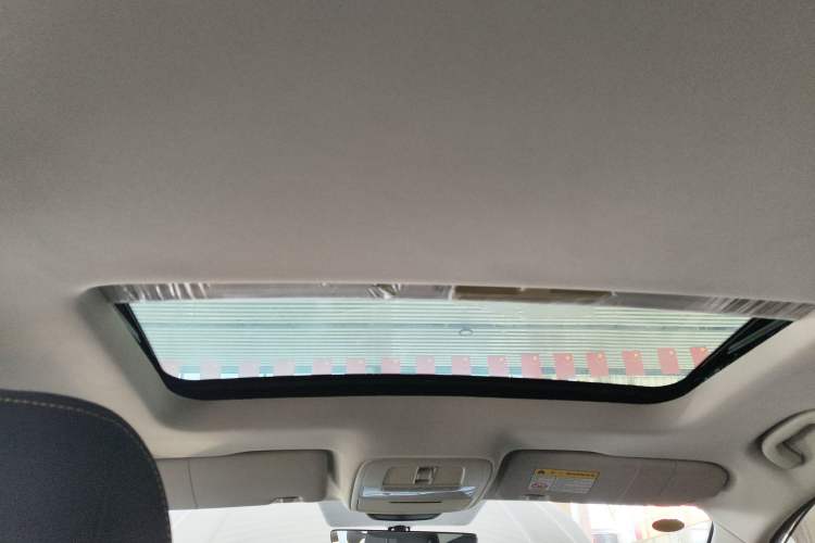 Used Roewe i5 2021 1.5L CVT Platinum Edition