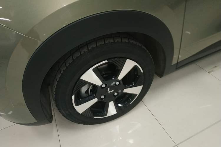 Used Wuling Bingo PLUS 2024 510 km Flagship Edition Four-Seater Version
