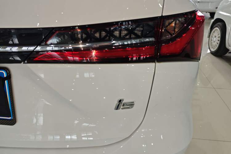 Used Roewe i5 2023 1.5L CVT Luxury Edition