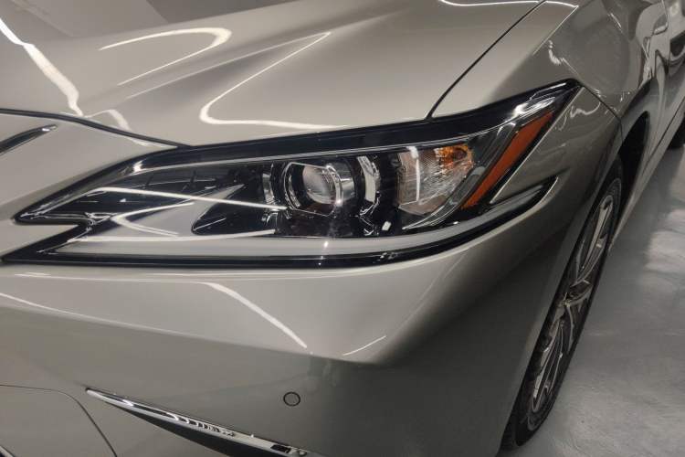 Used Lexus ES 2021 200 Excellence Edition
