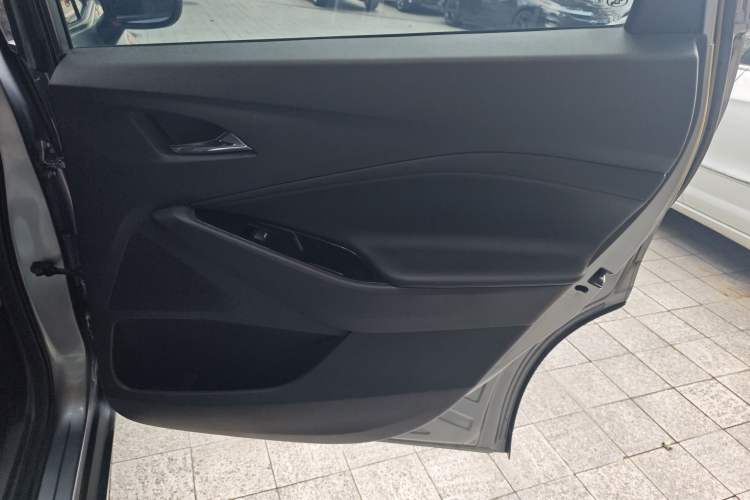 Used Chevrolet Orlando 2019 Redline 530T Automatic Enjoyment Version (5+2 Seating) China VI
