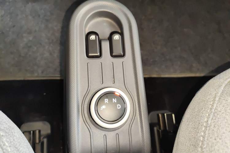 Used Wuling Hongguang MINIEV 2022 Macaron Premium Model – Lithium Iron Phosphate