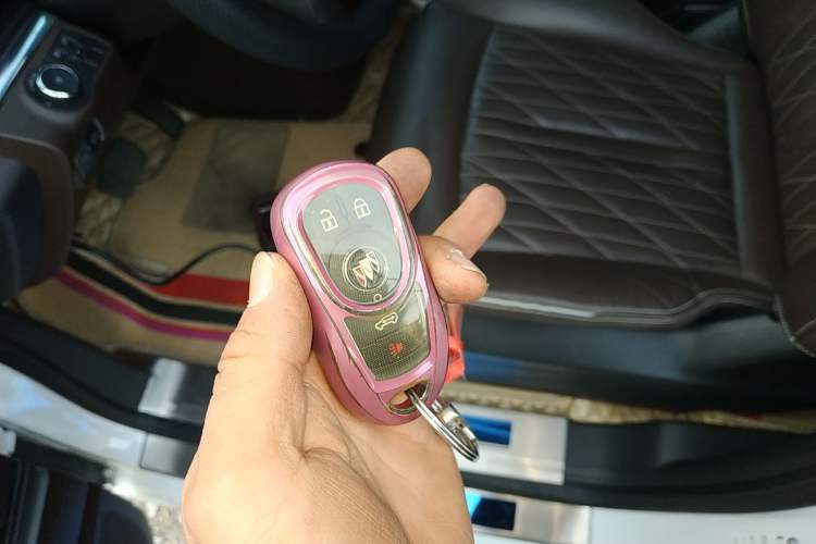 Used Buick GL8 2023 Land Executive Class 652T Luxury Model
