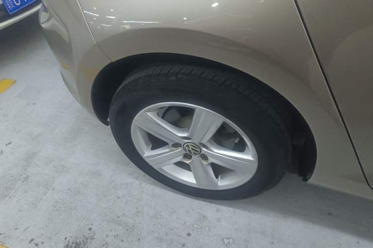 Used Volkswagen Golf 2017 1.6L Automatic Comfort Million-Vehicle Anniversary Edition
