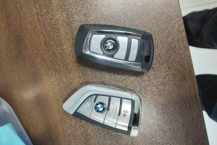 Used BMW 5 Series 2014 525Li Luxury Design Package