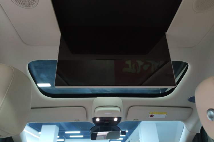 Used Li Auto MEGA 2024 Ultra Model
