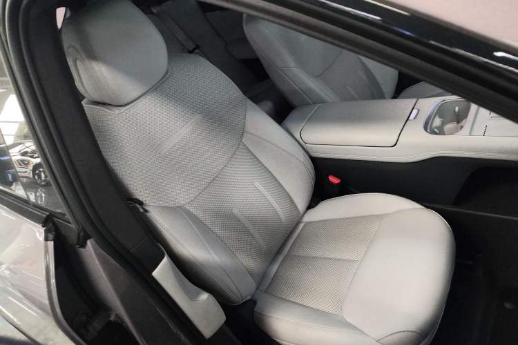 Used XPeng G6 2025 625 Long-Range Max Flagship Edition
