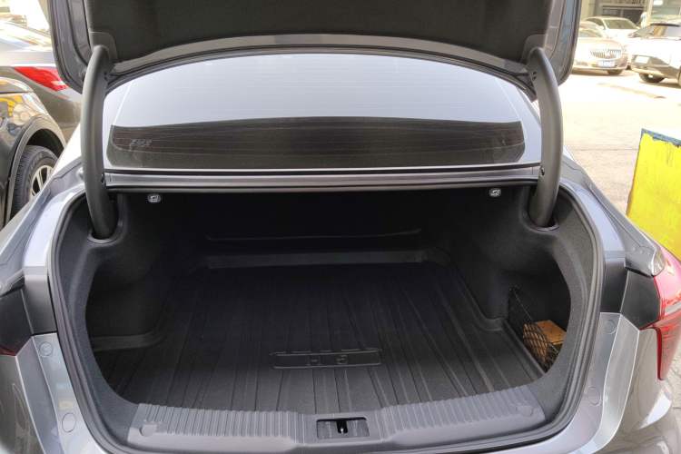 Used Hongqi H5 2024 2.0T Automatic Smart Connect Flagship Edition