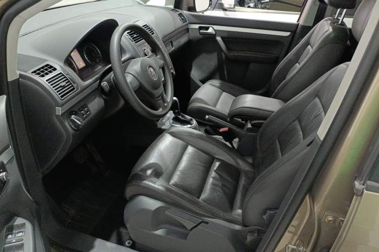 Used Volkswagen Touran 2015 1.4T DSG Comfort Edition 5 Seats
