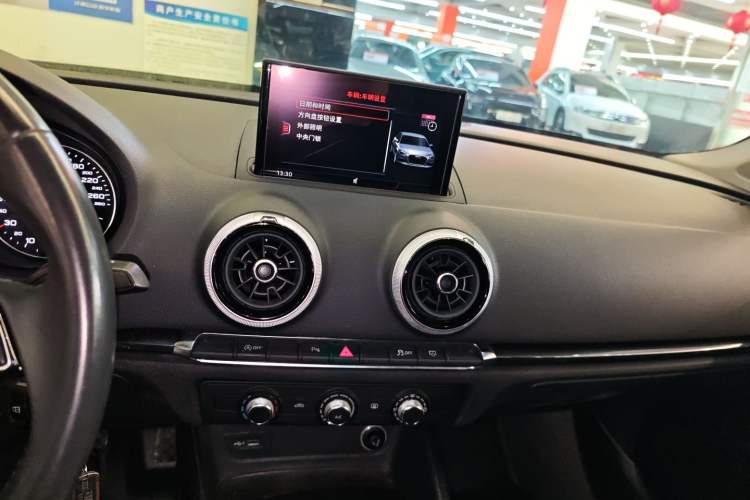 Used Audi A3 2019 Limousine 35 TFSI Fashion Edition China V standard
