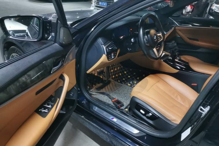 Used BMW 5 Series 2018 530Li Luxury Edition M Sport Package
