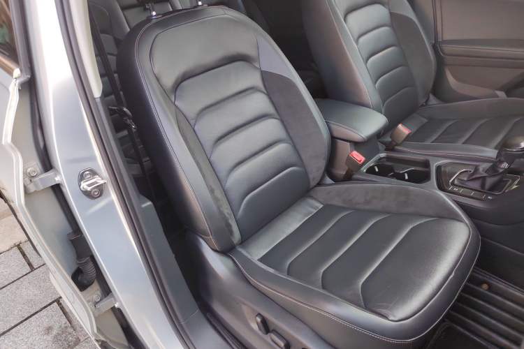 Used Volkswagen Tiguan L 2017 330TSI Automatic Two-Wheel Drive Luxury Edition
