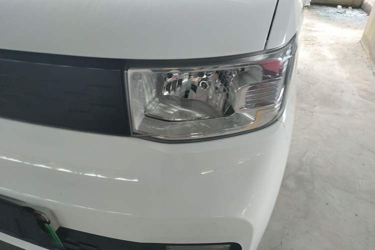 Used Wuling Hongguang MINIEV 2022 Easy Version Lithium Iron Phosphate
