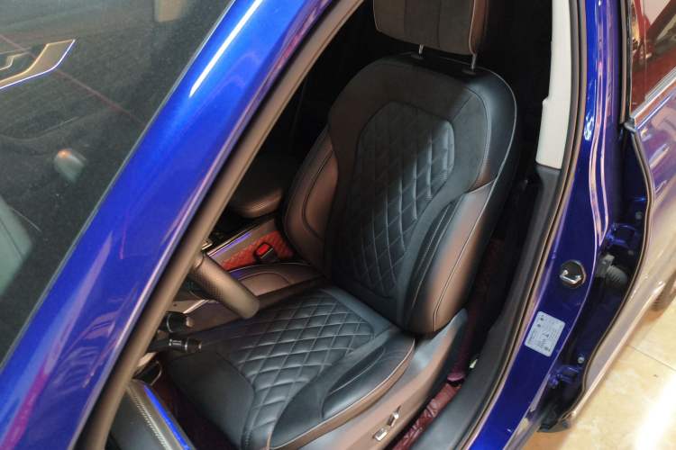 Used Hongqi HS5 2019 2.0T Smart Connect Flagship All-Wheel-Drive Version
