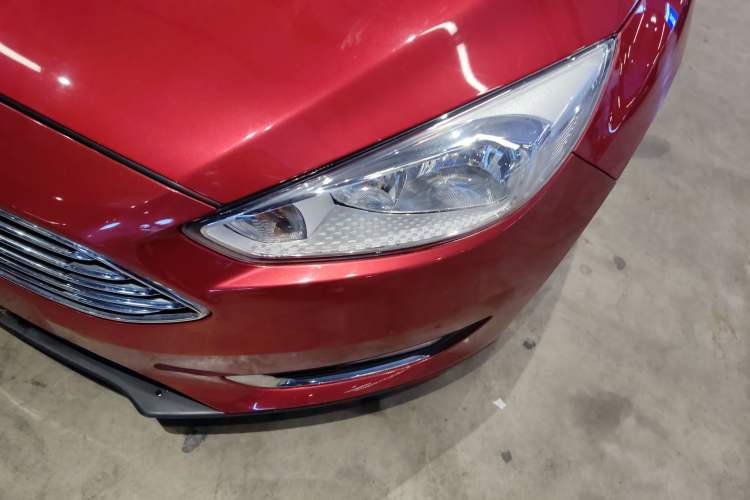 Used Ford Focus 2015 Sedan EcoBoost 125 Automatic Supreme Style Edition
