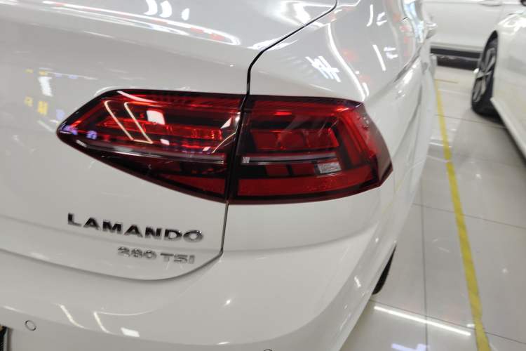 Used Volkswagen Lamando 2021 280TSI DSG Comfort Edition
