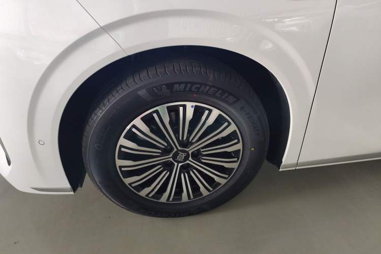 Used BYD Xia 2025 DM-i 1.5T 180km Excellence Model
