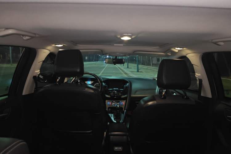 Used Ford Focus 2015 Hatchback EcoBoost 125 Manual – Ultra-Style Edition