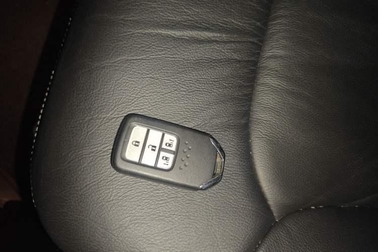 Used Honda Elysion 2019 2.0L Hybrid Luxury Edition
