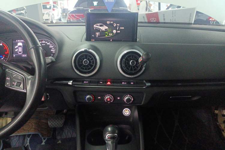 Used Audi A3 2018 30th Anniversary Edition Limousine 35 TFSI Fashion Model