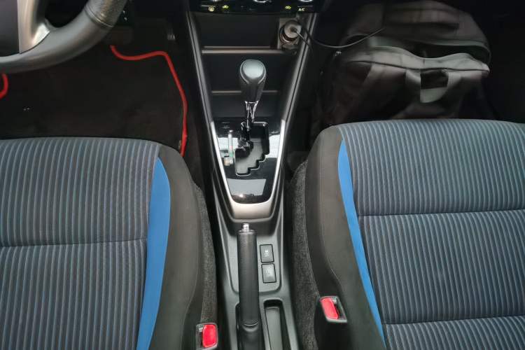 Used Toyota YARiS L 2016 Revised Version 1.5G CVT with Dynamic Sunroof
