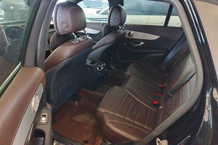 Used Mercedes-Benz GLC 2022 Refreshed GLC 260 L 4MATIC Dynamic Edition
