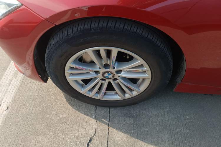 Used BMW 3 Series 2014 320Li Fashion Model
