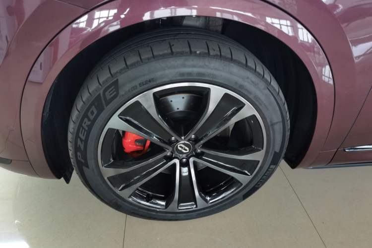 Used Hima AITO M8 2025 Extended-Range Ultra Version 53.4 kWh 5-Seater Edition
