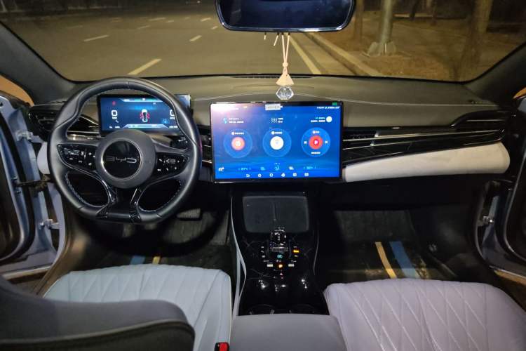 Used BYD Seal 2022 550 km Standard Range Rear-Wheel Drive Elite Version