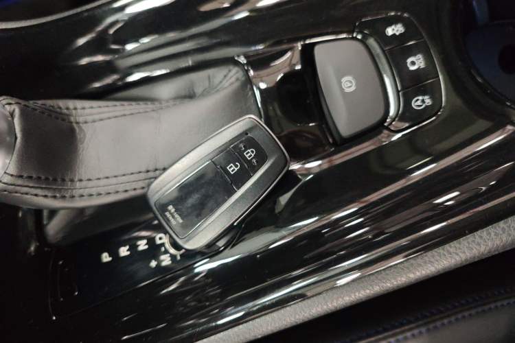 Used Toyota C-HR 2021 2.0L Luxury Edition
