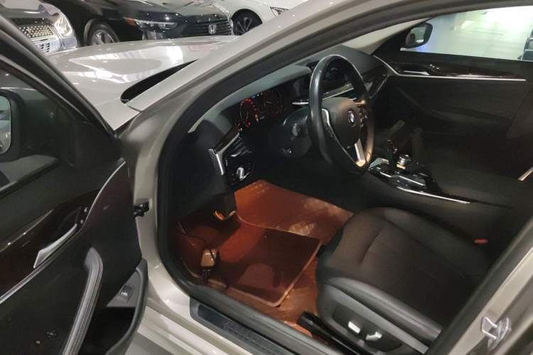 Used BMW 5 Series 2018 528Li Launch Special Edition
