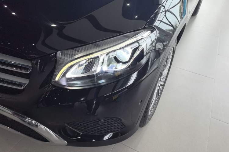 Used Mercedes-Benz GLC 2017 GLC 200 4MATIC
