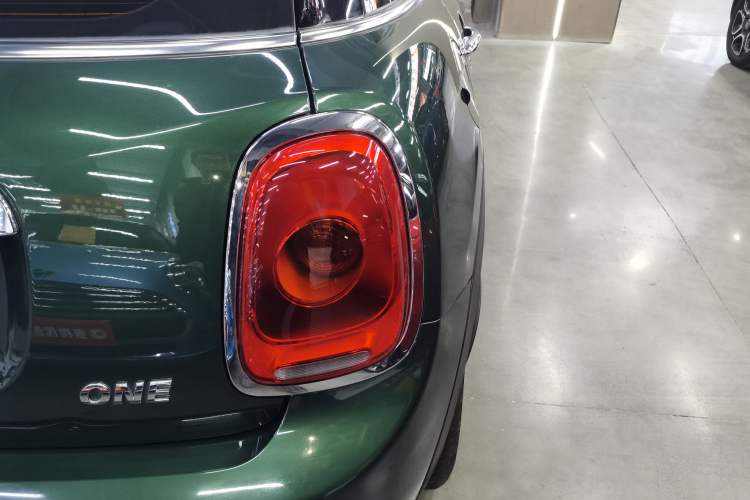 Used  MINI 2016 1.2T ONE Pioneer Edition Five-Door Version
