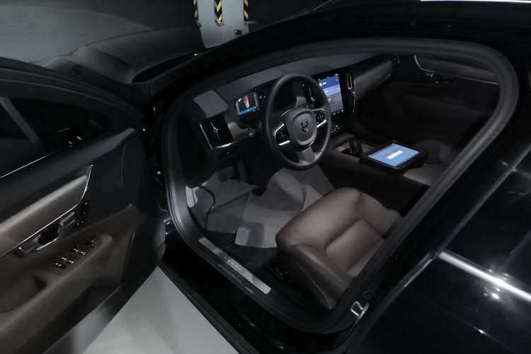 Used Volvo S90 2023 B5 Zhiyi Luxury Edition
