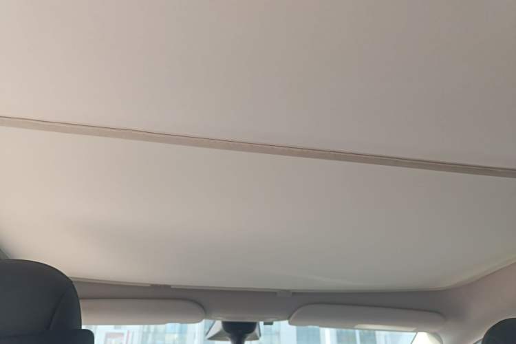 Used Tesla Model Y 2022 Long-Range All-Wheel-Drive Version
